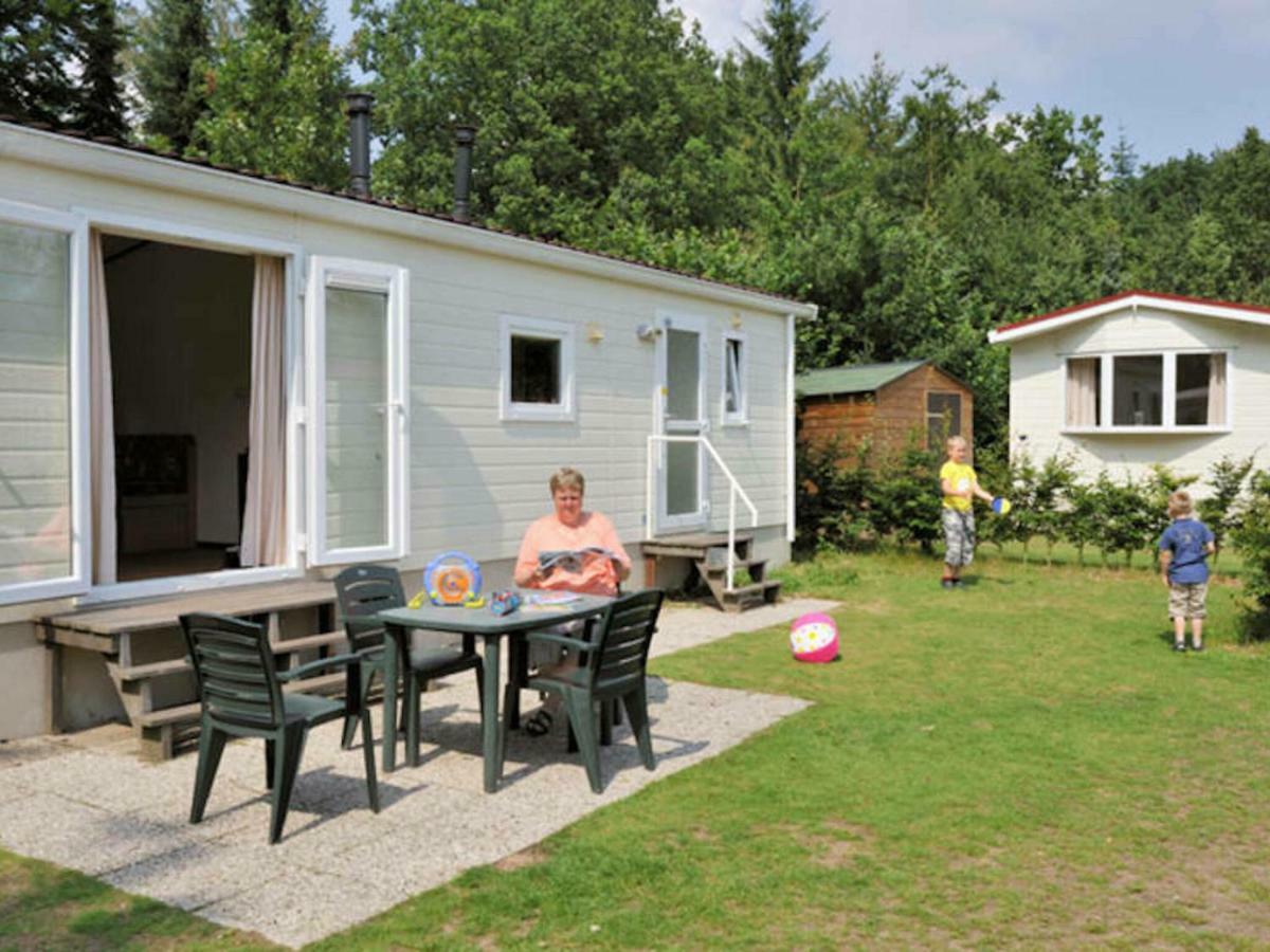 Vila Cozy Chalet With A Terrace And Garden, Located On The Veluwe Epe Exteriér fotografie